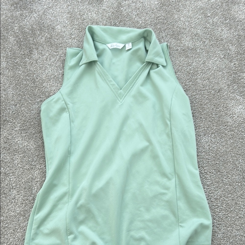 Women's Green Sleeveless Top